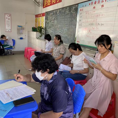 海南华侨中学初三政治备课组第十六周集体活动