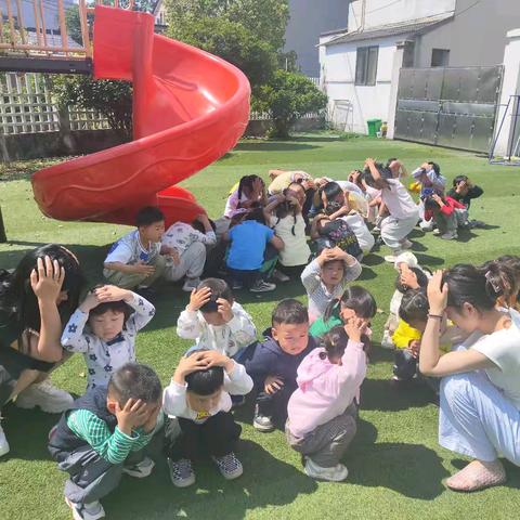 丁家桥镇中心幼儿园防震减灾疏散演练活动