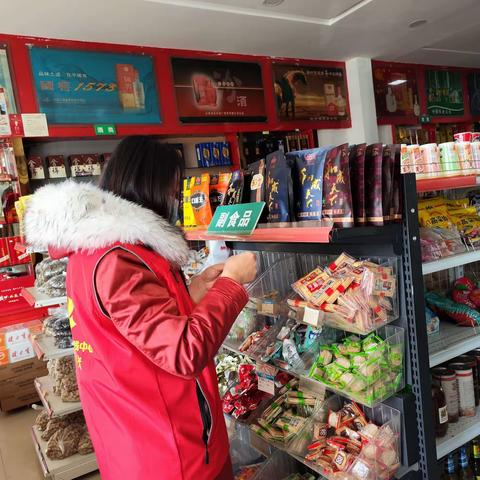 玉门市新市区街道玉关路社区       多措并举守护群众“舌尖”上的安全