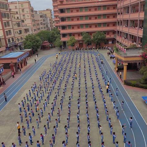 家校携手 共育花开-------东华实验学校第十届教学开放日活动