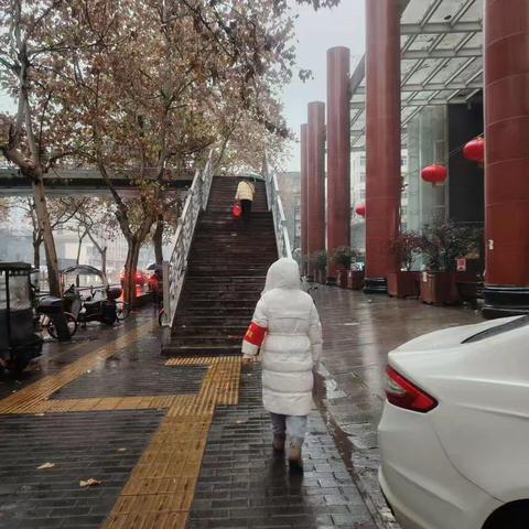 东关南街街道开展严寒天气流浪乞讨人员巡查工作