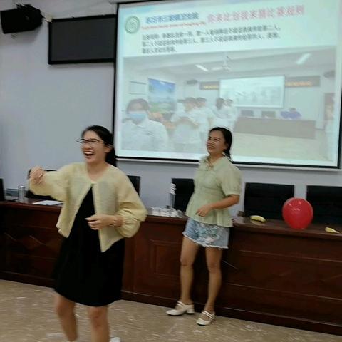 “崇尚人文精神，彰显医者仁心”——东方市三家镇卫生院开展中国医师节文体趣味活动