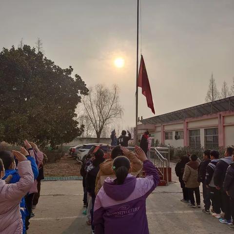 【全环境立德树人】临沭县大兴镇高埠小学举行““植”此绿美，共“树”未来”国旗下主题教育活动