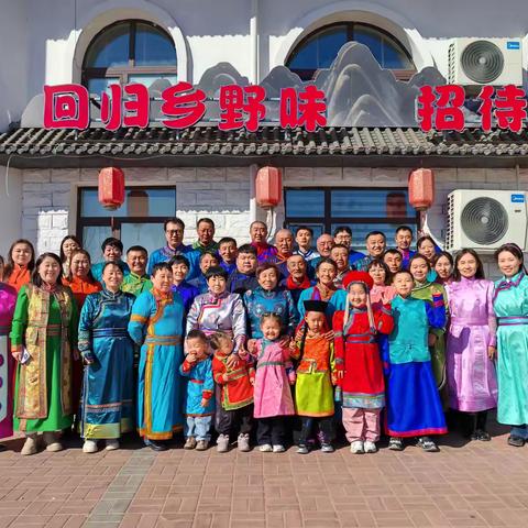 情暖何门，艺耀新春