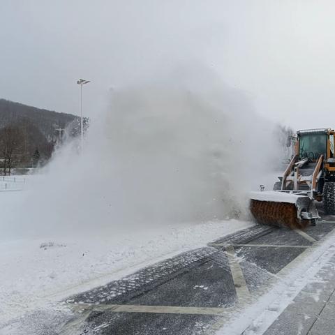 【都岭服务区】风雪中逆行