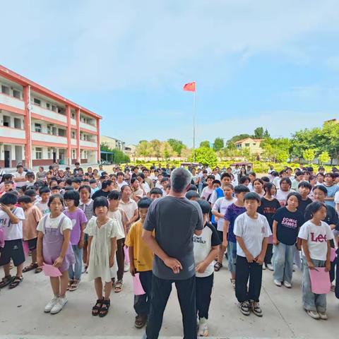 家校合力，共度安全暑假 ——居厢镇辛安店小学暑假前安全教育记录