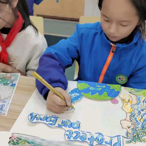 巧手绘英语 小报展妙思 ﻿——实验小学六年级英语手抄报现场赛