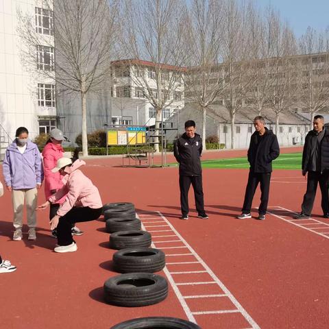 以体育人，以研促教——寿光市实验中学小学部体育教研活动