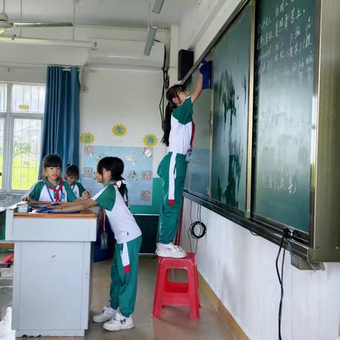 双节将至，“净”待美好——龙州中心小学环境卫生整治进行时」