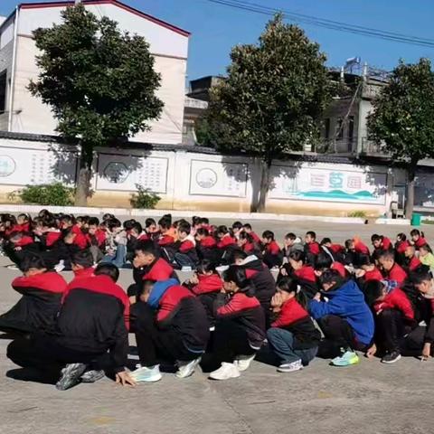 《消防演练，安全“童”行》— 北塘小学举办消防演练活动