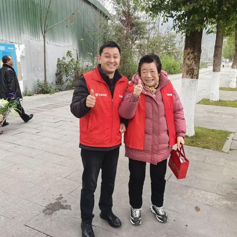 【中部区域—重庆基地】重庆家装片区——深情厚谊赠女神，合作共赢留心间