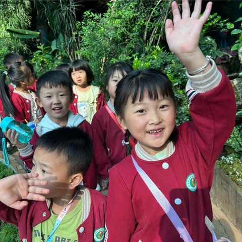 春日来信，“诗情花艺，共悦馨香，”花之城—骊雅西庄幼儿园（幼一班）春游活动