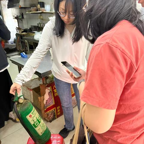 【党建引领.红色服务】雁塔社区开展消防安全检查行动