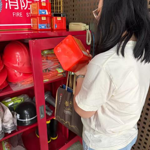 【党建引领.红色服务】雁塔社区开展消防安全检查工作