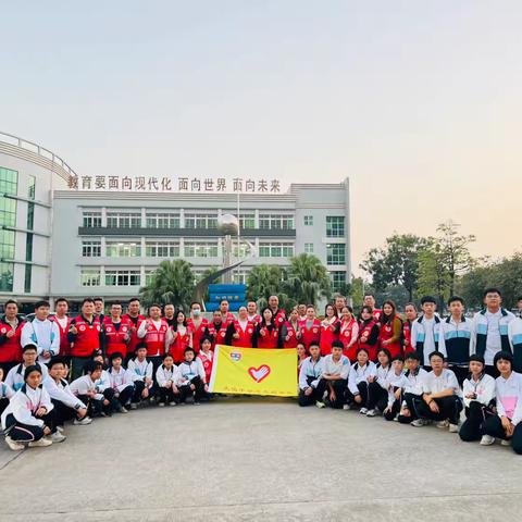 💖爱心接力，共筑平安🫶 2025年12月5日第14周放学~感谢707班家长志愿者以及志愿者骨干们，为孩子们保驾护航🌷🌷🌷