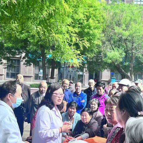 以人民为中心｜底张街道开展“残章残疾人平等权益，促进残疾人融合发展”2026年全国助残日主题宣传活动