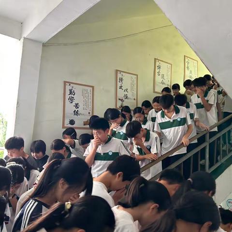 筑牢校园消防“铜墙铁壁”———长平乡中学开展消防演练活动