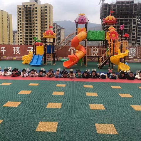 迁新园幼儿园大二班三月份月总结