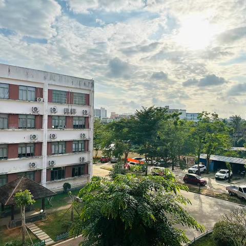 【仙沟思源】定安教育 思源常在——定安县委常委、组织部长张磊莅临仙沟思源实验学校进行教学调研工作