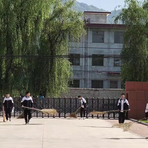 【落实“双减” 促进提升】 西安高新区第十九初级中学 四月校园绽芳华 多彩育人展风采