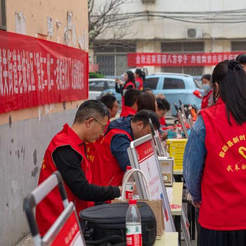 宣讲进小区  点燃烟火味                              —临颍城关老城社区