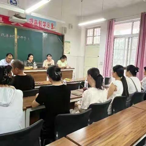 金秋九月，礼赞教师——阳阿镇河窑新村小学教师座谈会