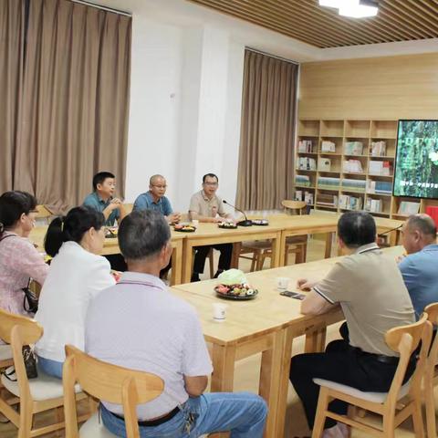 平和一中开展重阳节慰问退休教师活动