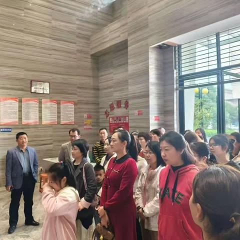 平和一中举办主题党日活动暨“三八”妇女节庆祝活动