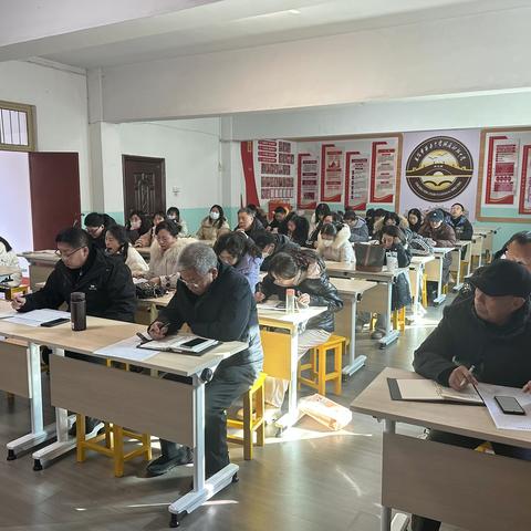 总结反思共成长 同心合力再启航——襄阳五中附属初级中学教联体七年级期末考试质量分析会