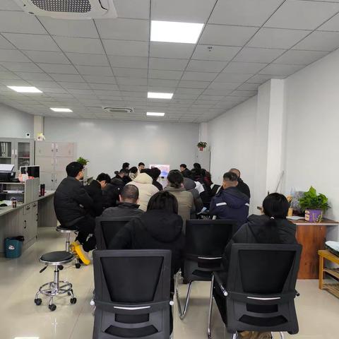 邯郸市产学研交流会在莱斯医药研发中心召开