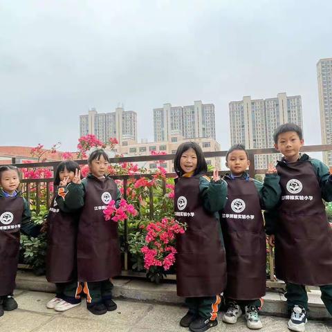 “一班一品”百花开，班级特色展风采——记江华博雅实验小学一二年级特色展示活动