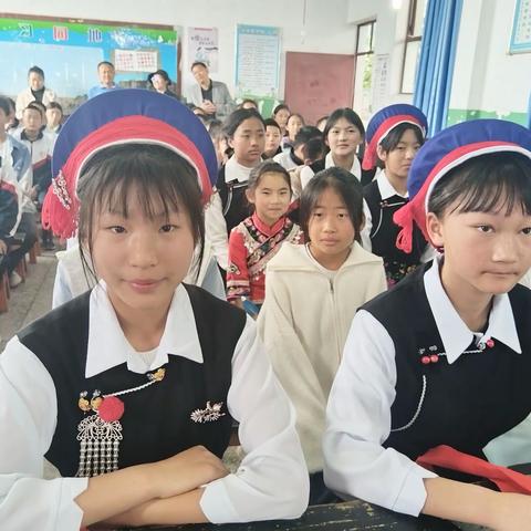 学习二十大、永远跟党走、奋进新时代 -----青岛爱基金“筑梦深蓝讲师团”深入辛屯镇中小学开展爱国主义海洋国防教育宣讲活动