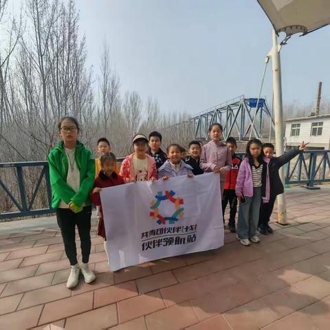 亲子携手护绿意，同心共筑家园美——共青团伙伴计划姚家社区伙伴领航站开展亲子携手护绿主题活动