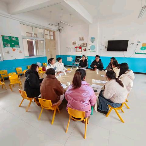 送教下乡暖人心，名师引领促成长—航空港区绿苑幼儿园名师送课下乡走进大马第二幼儿园