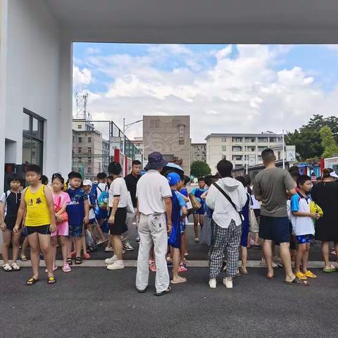 【党建引领，古韵润校】——弋阳县第二小学四（10）班的“平安浪花行动”