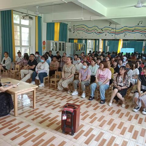 温暖又相见   守望见花开——西阳镇中心幼儿园大班幼小衔接家长会