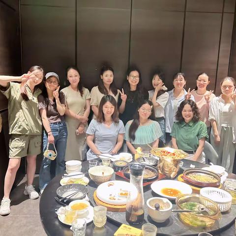 “品语文之美，筑团队之魂"——四语组团建