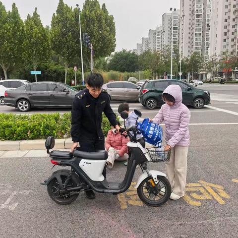 暖心救助显担当，新乡城管化身“路上守护者”