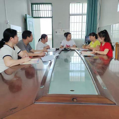 赏日出之美，学表达之法——横州市莲塘镇六莲村委小学语文返岗研修活动第8组