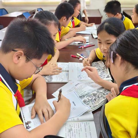 聚力课堂提品质 携手深耕共进阶 ——记2025秋学期鱼峰山小学“鱼乐杯”陶然教师团队赛教课活动