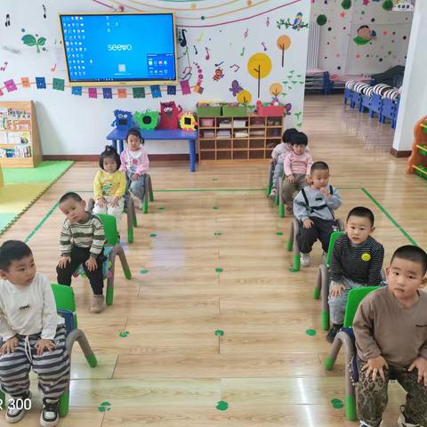 别有新“椅” “椅”趣乐翻天