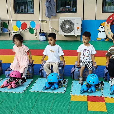 长城幼儿园中二班轮滑小健将，即刻出发💪💪💪