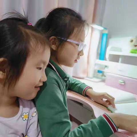 兵幼中三班十月份好习惯打卡总结