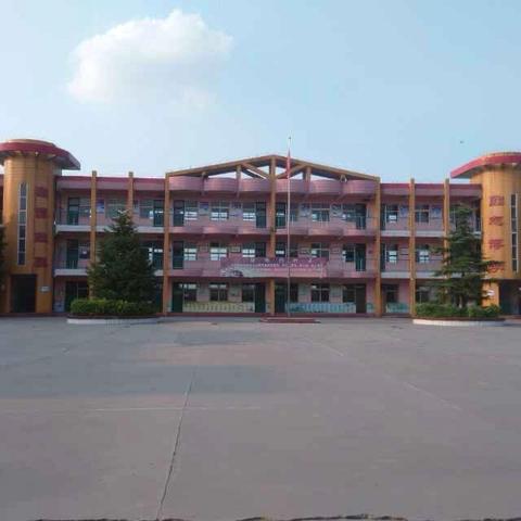 用脚步传递温度，以真心倾听生心 ——武安市第十三中学开展全员入户家访活动