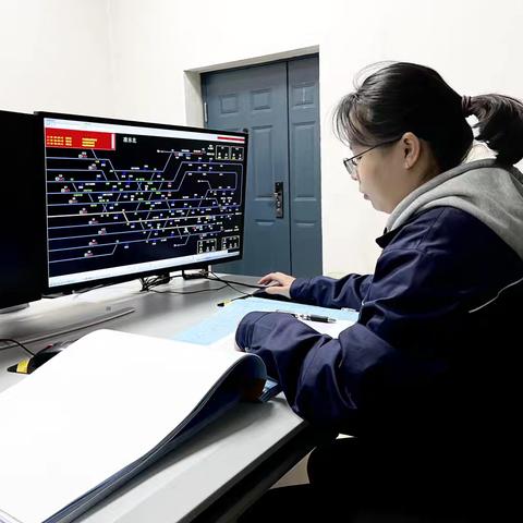 三坪信号车间高冰洁：平凡岗位守初心 一线成长绽芳华