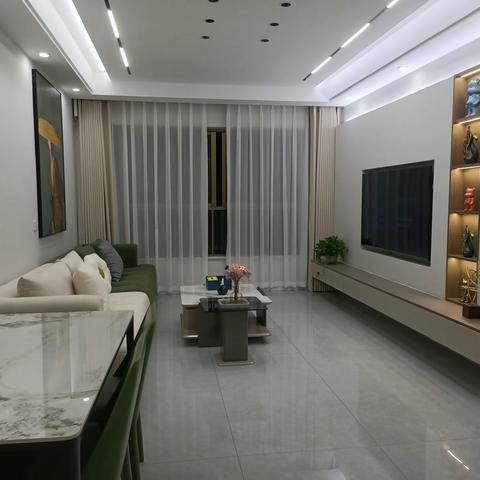 ❤❤降价了，天天向上15楼67平，3室2卫正中庭，全新精装，全新家具电器，65.8万不包证，老证，666198