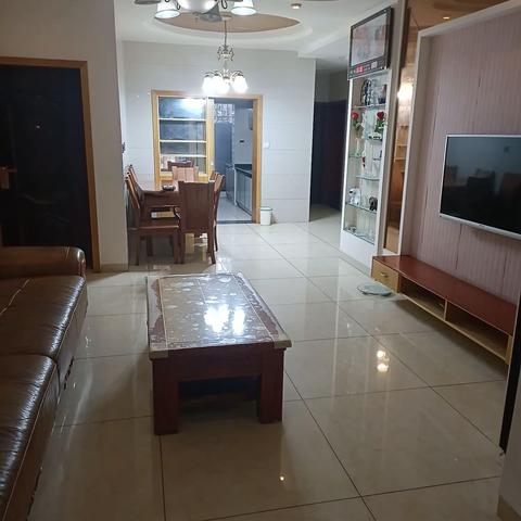 出租:天为峰阁2楼3室1卫，精装全家具电器，空调4台，13800年，不临街，666198