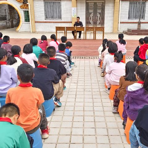 树榜样精神 促学风建设——湛江经开区东简小学2024年秋季学期优秀学生表彰大会