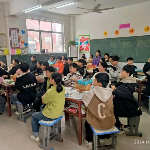 原阳县鹤立学校六年级学生学习生活精彩瞬间