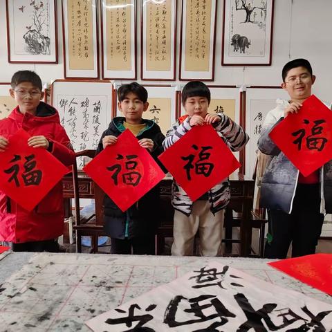 翰墨迎新岁，楹联纳百福－ 蓬莱区易三实验小学五（3）中队迎新春实践活动